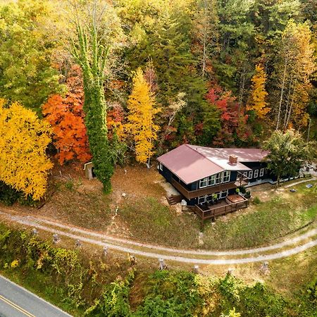 Fun Cabin With Hot Tub, Pool Table & Fire Pit - Big Blue Bryson City Exteriér fotografie