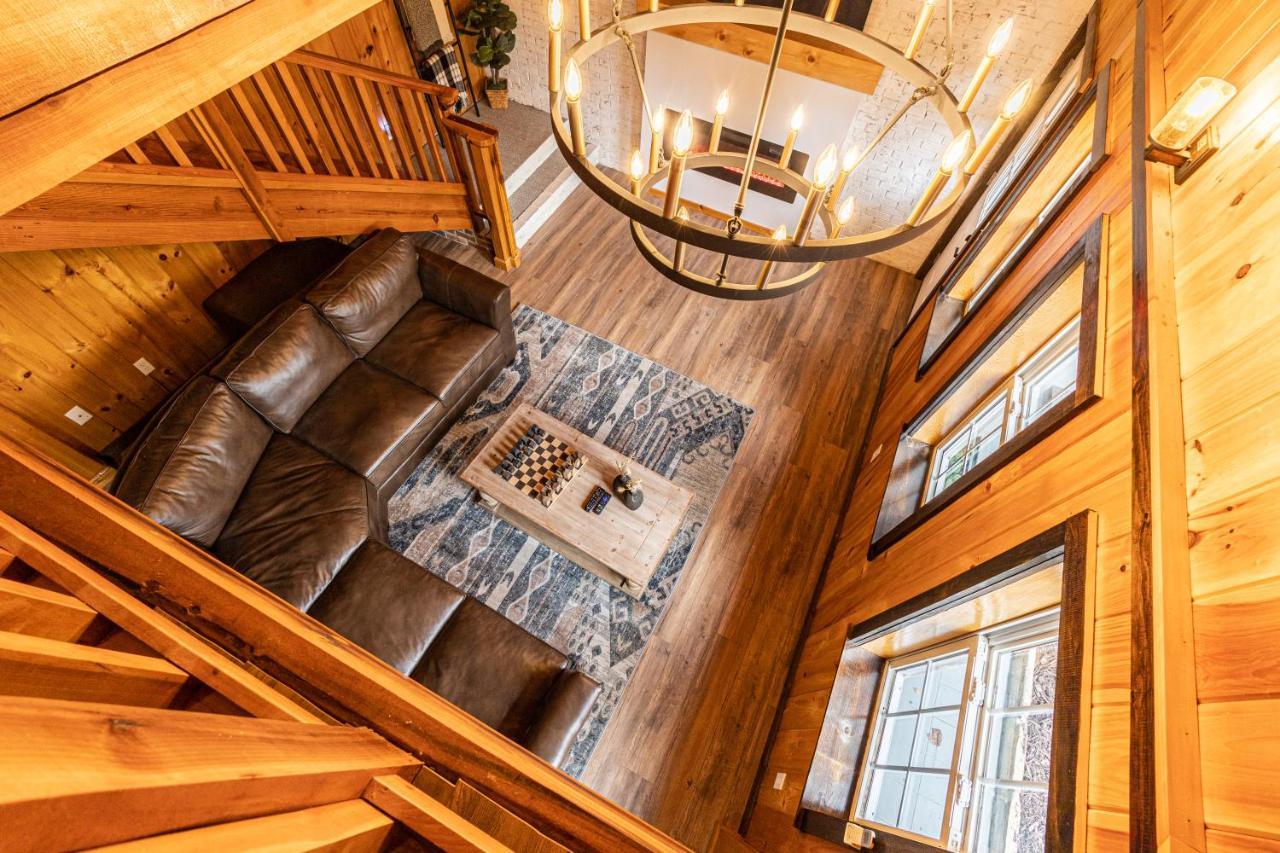Fun Cabin With Hot Tub, Pool Table & Fire Pit - Big Blue Bryson City Exteriér fotografie